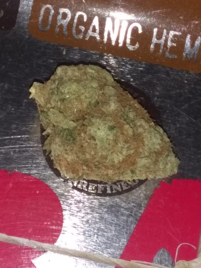 Organic weed in Prague. 
                    Grenadine Marijuana Strain