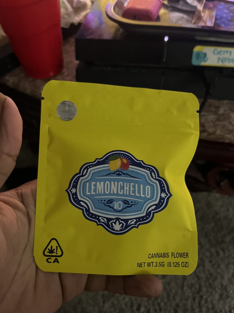 Organic weed in Prague. 
                    Lemonchello 10 Marijuana Strain